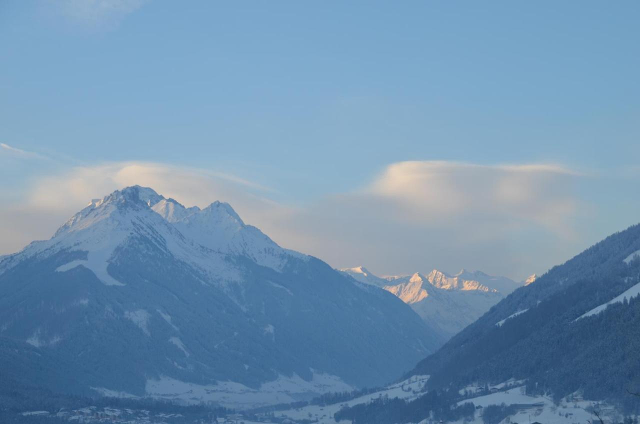 Pension Kirchbrugger Telfes im Stubai Exterior foto